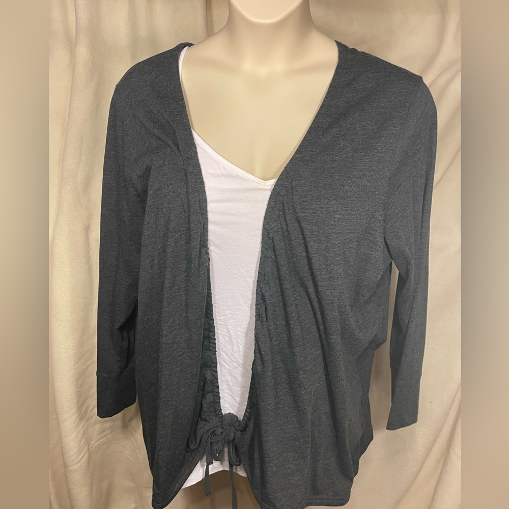 Avenue size 26/28 heavyweight jersey knit over piece with adjustable neck/hem